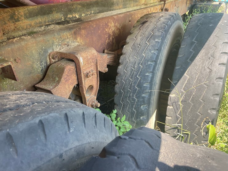 #24138-•-inop-1971-ford-t/a-single-cab-auger-truck-n80fvl70713-image-7