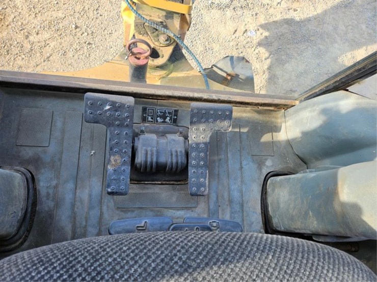 caterpillar-430d-image-49