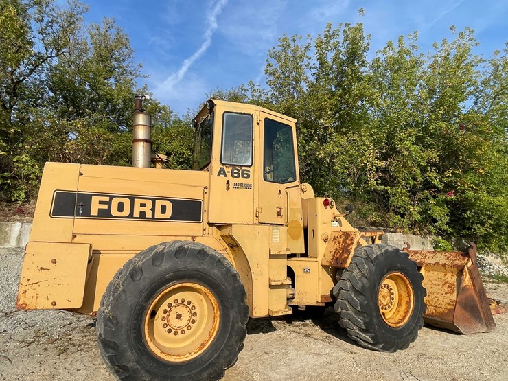 1981-ford-a66-image-35