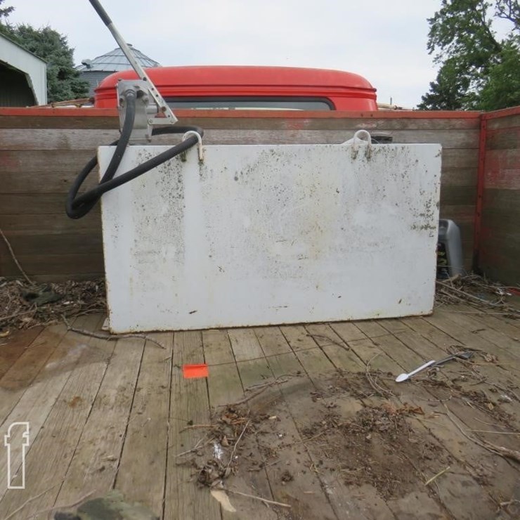 110 GALLON PORTABLE FUEL TANK HAND PUMP