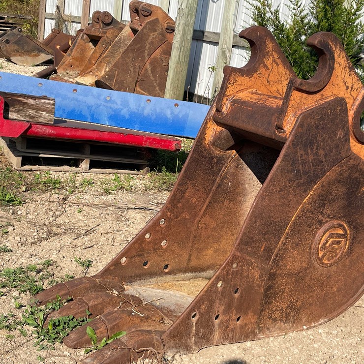 #13385 • Excavator Bucket