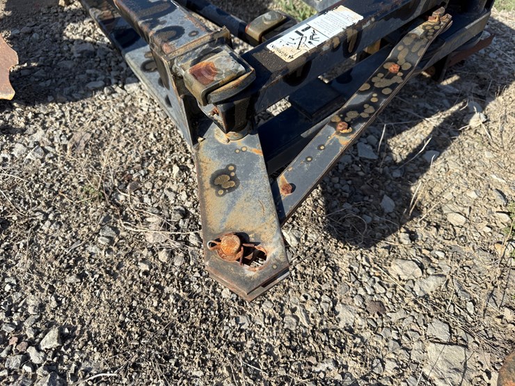 #23905-•-yetter-~15'-row-marker-image-10