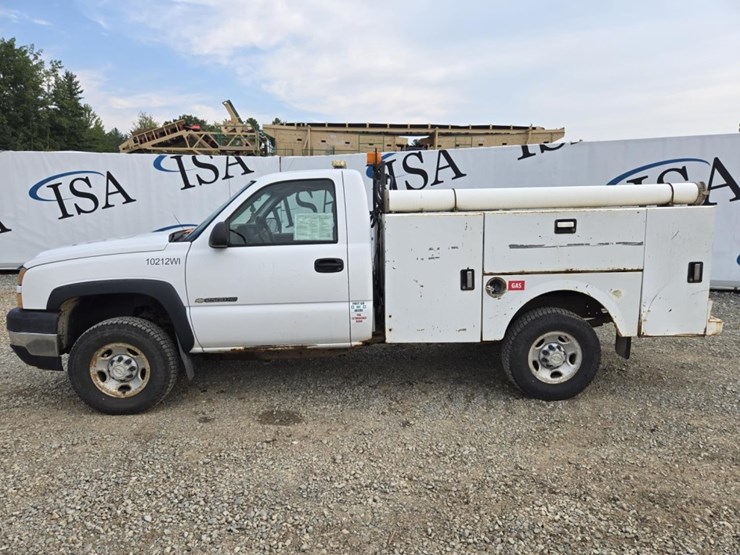 2006-chevrolet-2500hd-image-2
