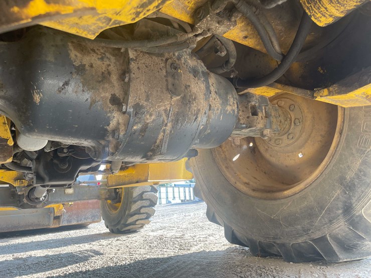 #13315-•-2003-lb110-backhoe-loader-image-55