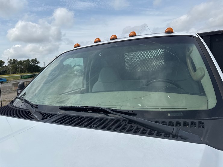 2005-ford-f350-image-46