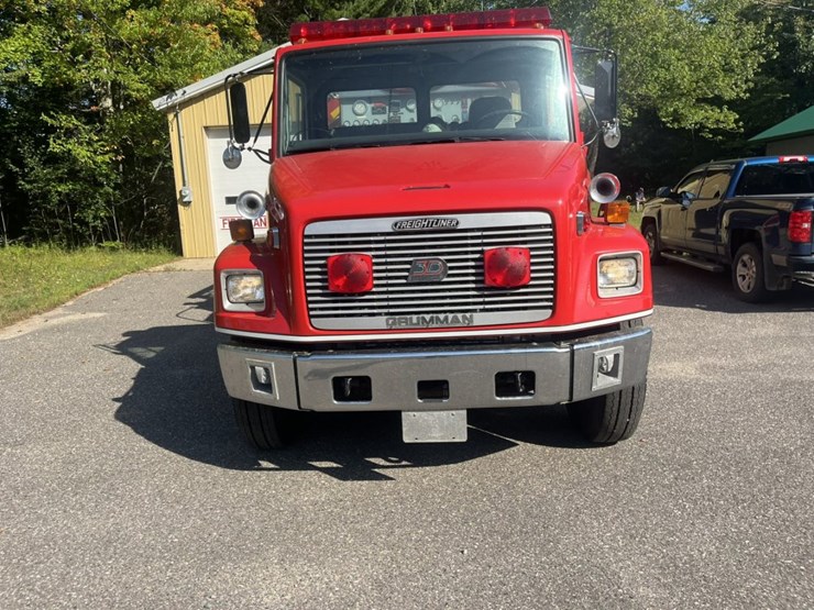1996-freightliner-fl80-image-8