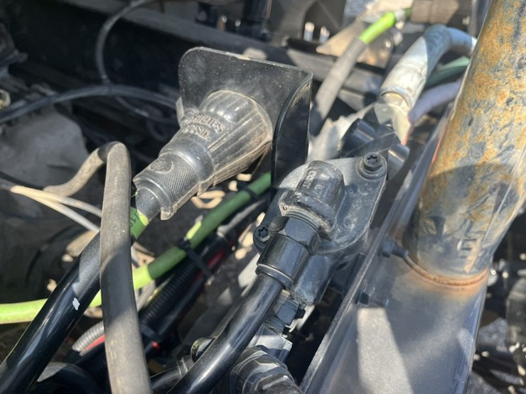 #1247-•-2015-mack-cxu612-day-cab-truck-tractor-image-65
