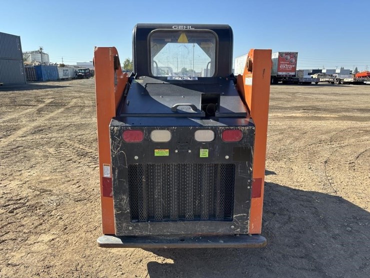 2019-gehl-r105-image-8