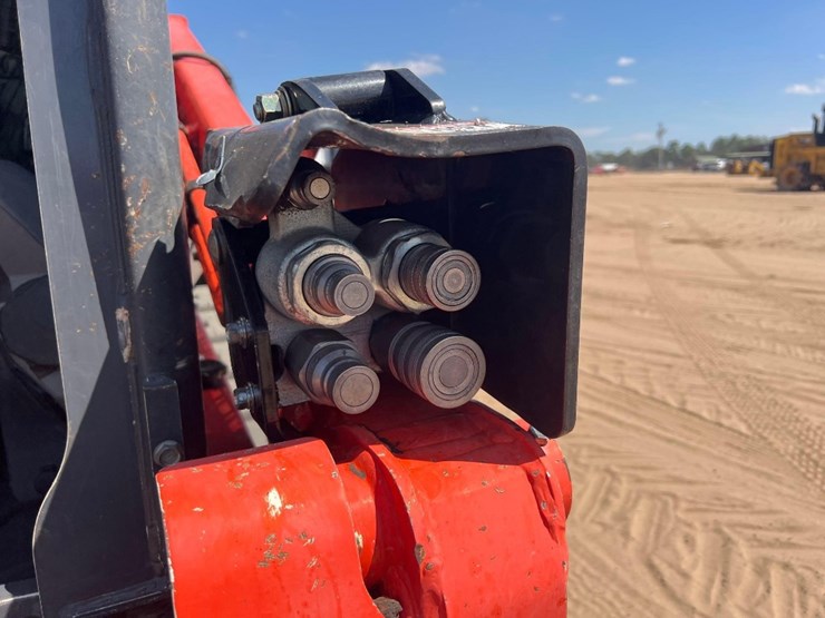 kubota-svl97-2-image-11
