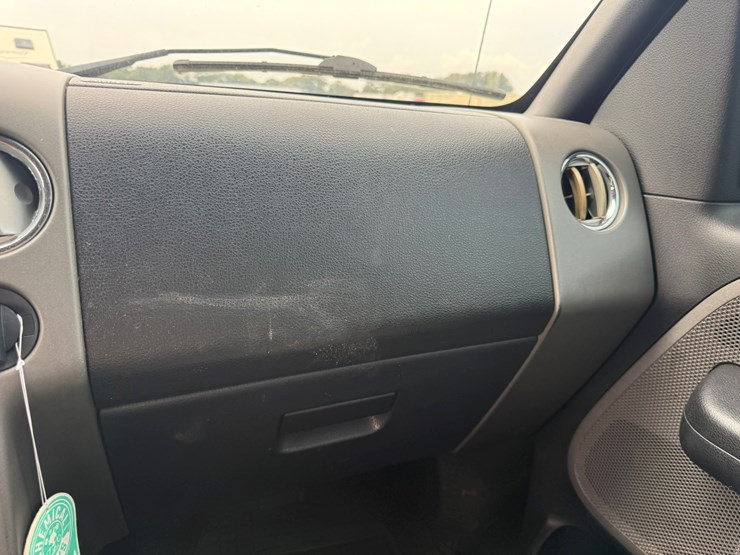 2005-ford-f150-image-27