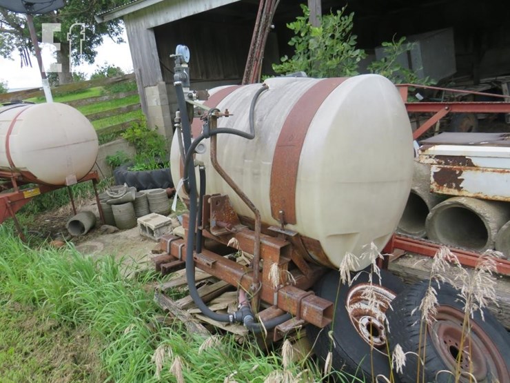 250-gallon-3pt-spray-tank-w/boom-10-image-2