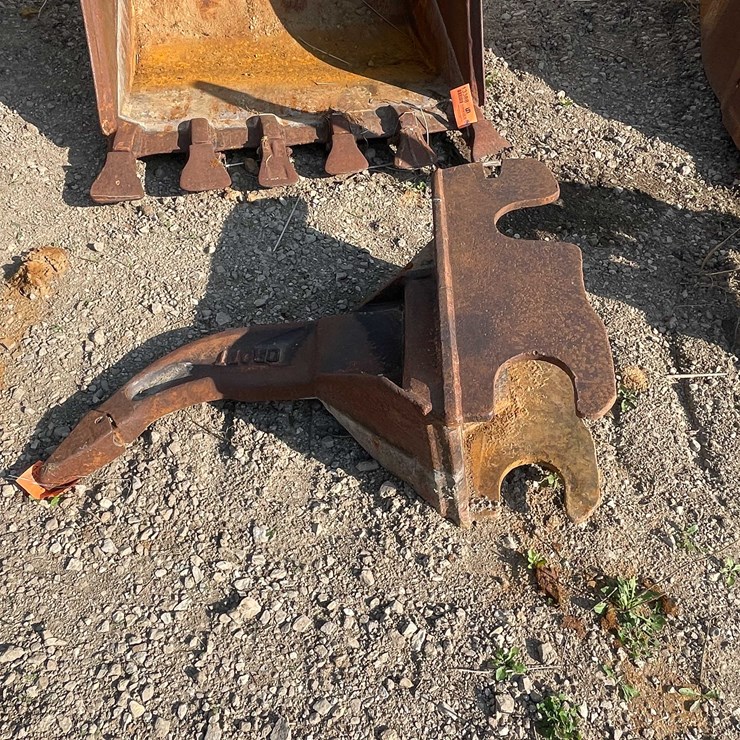 #13387 • Excavator Frost Tooth