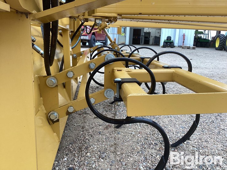 2022-schmeiser-svt24r-24'-varitrak-folding-3-pt-land-leveler-image-20