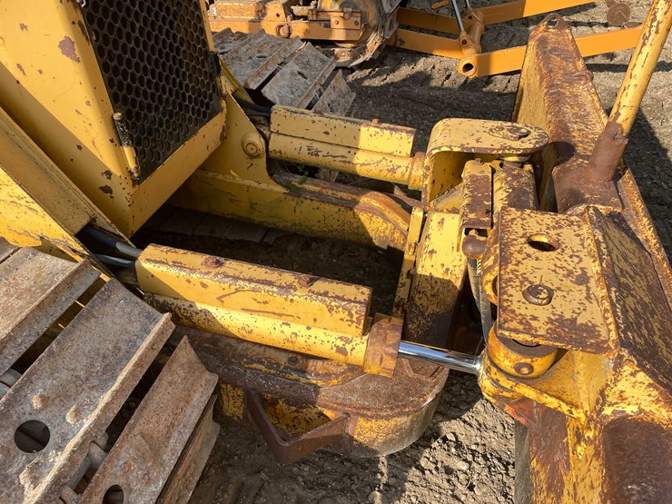 1987-caterpillar-d3-image-11