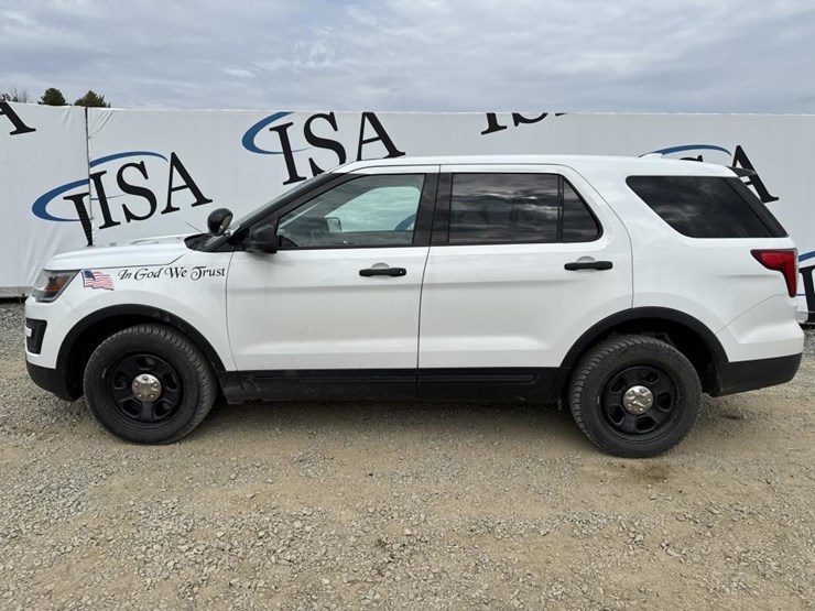 2017-ford-explorer-image-2