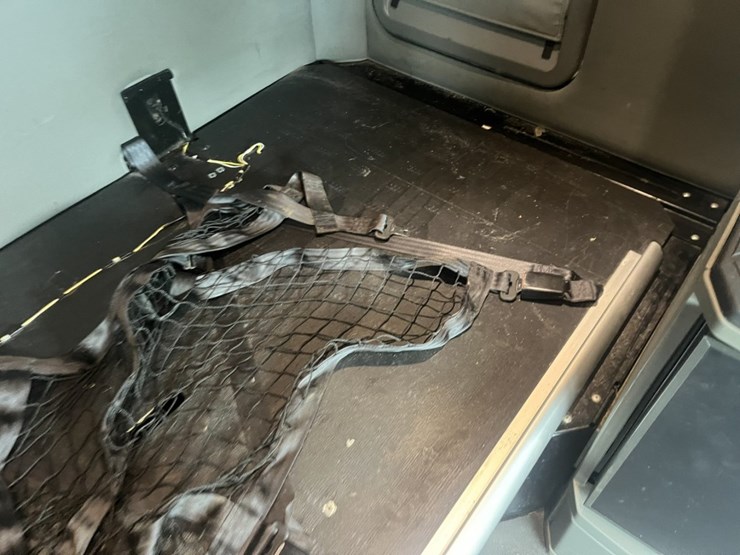 2020-kenworth-t680-image-92