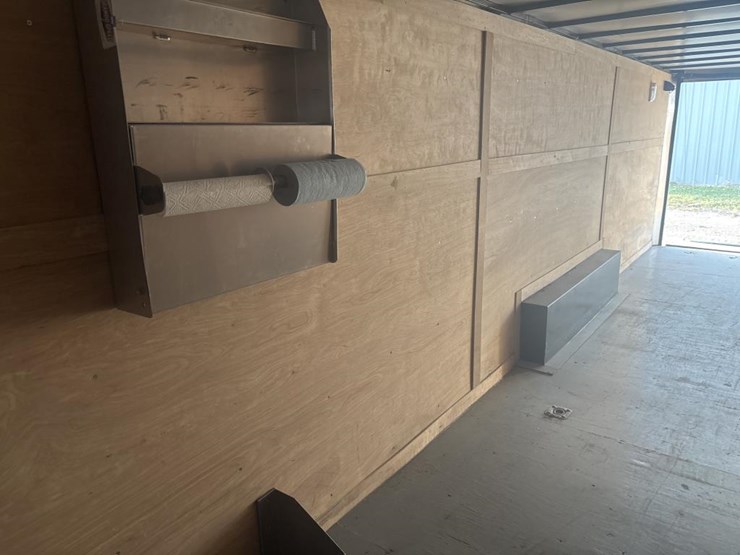 #1311-•-2015-arising-industries-approx-30'-enclosed-traile-image-28