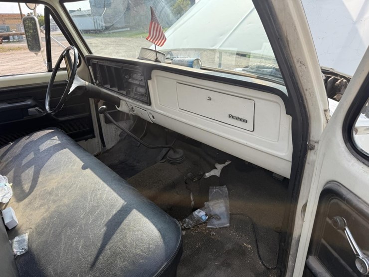 1975-ford-f350-image-56