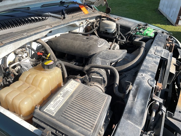 2003-gmc-2500-image-44