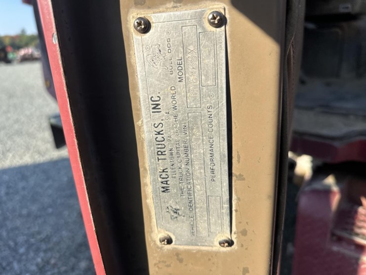1986-mack-dm686sx-image-66