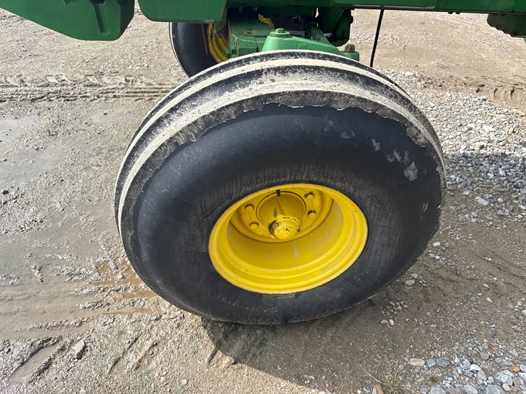 john-deere-4840-image-32