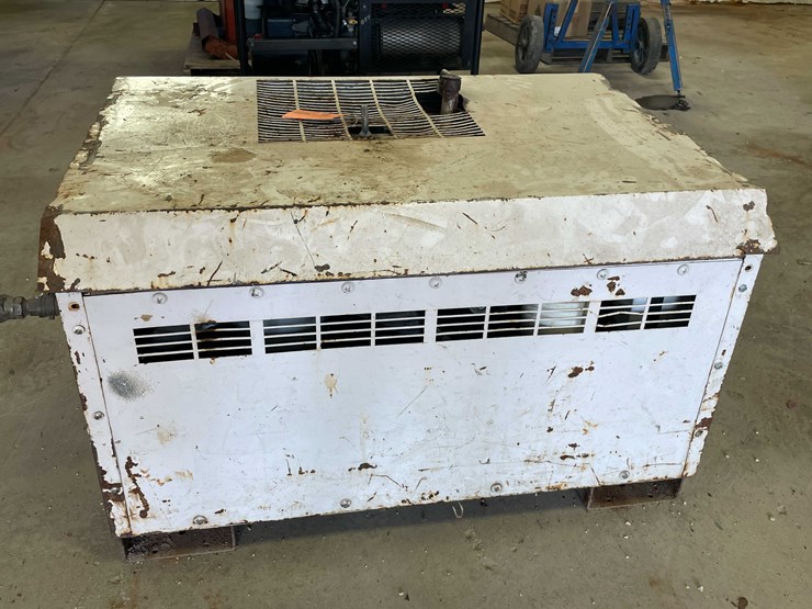 #13374-•-2002-vanair-viper-70-air-compressor-image-2