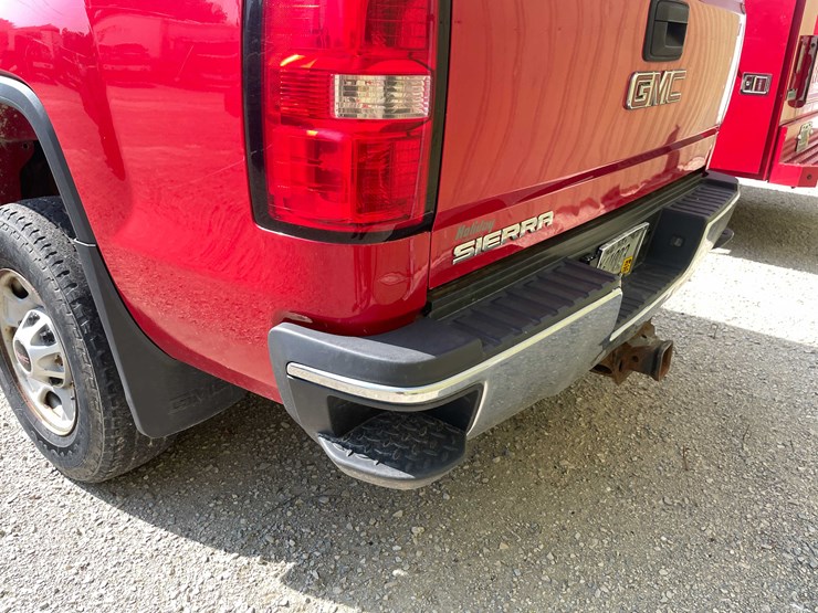 2015-gmc-sierra-2500hd-image-22