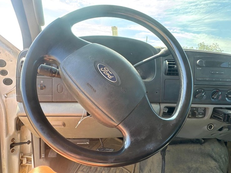 ford-f250-xl-image-25