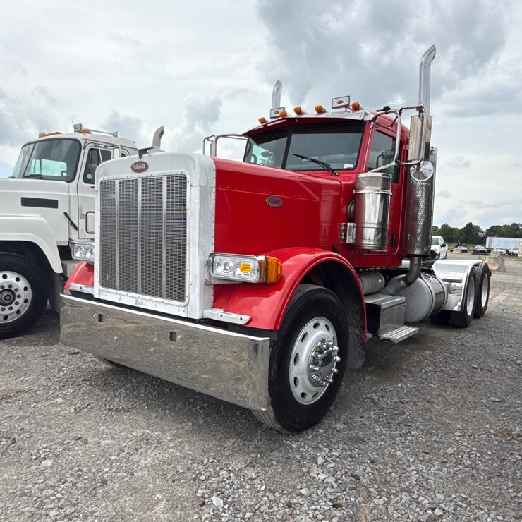 2014 PETERBILT 389