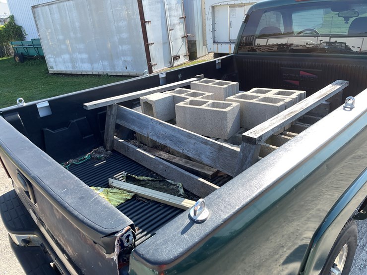 2003-gmc-2500-image-27