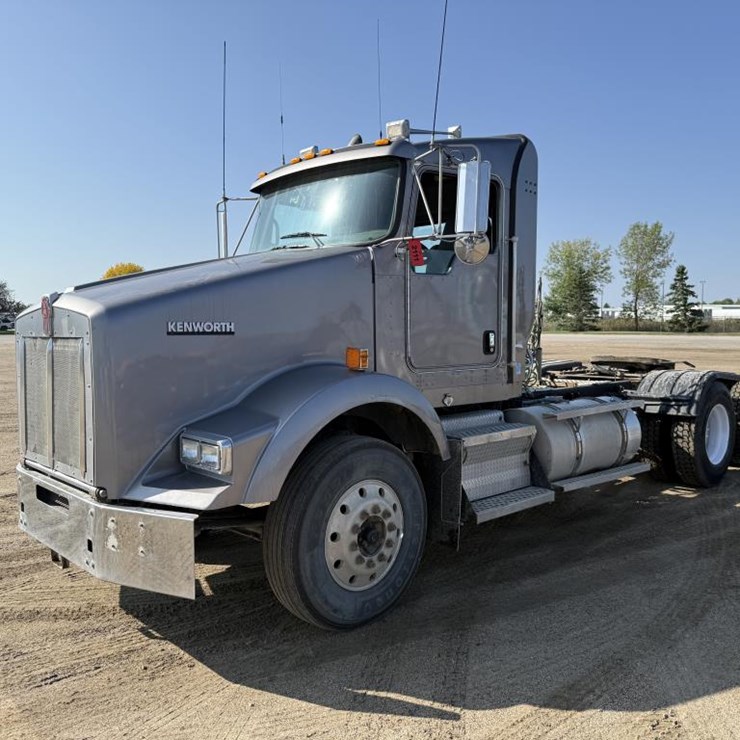 2013 KENWORTH T800