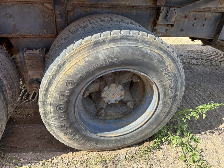 1997-mack-dm690s-image-55