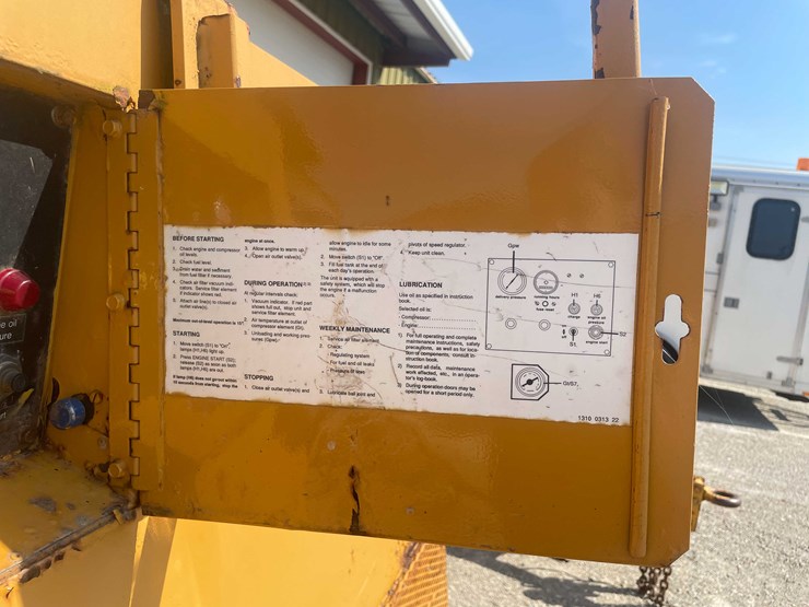 #13348-•-1992-atlas-corporation-tow-behind-compressor-image-65