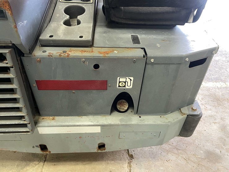 #13380-•-advanced-6250-floor-sweeper-image-27
