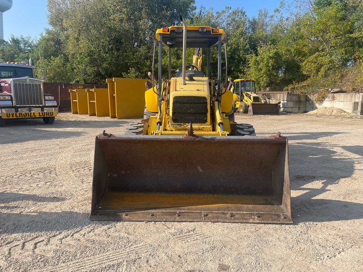 #13315-•-2003-lb110-backhoe-loader-image-2