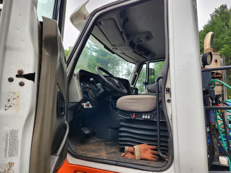 2011-international-prostar-image-45