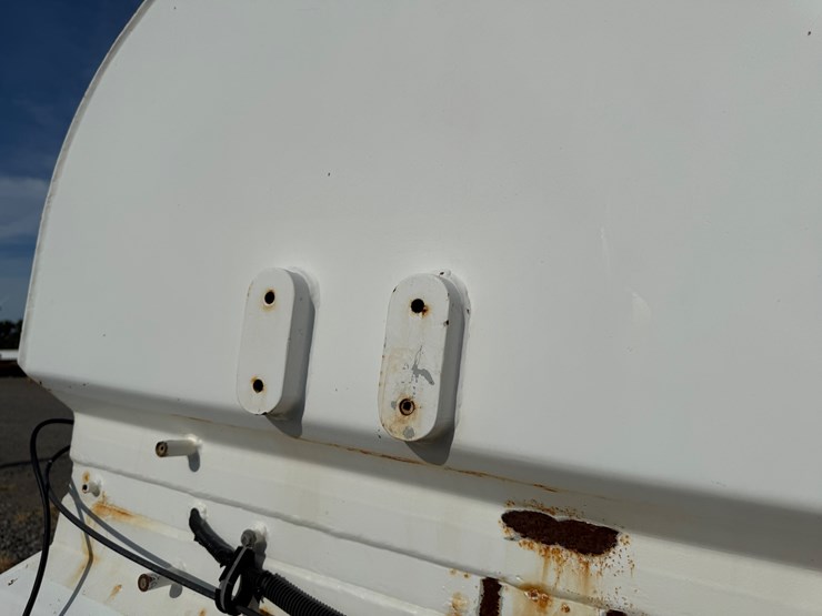 #5024-•-agm-agmc9l-~2000gal-water-tank-truck-bed-inv#:-5024-image-22