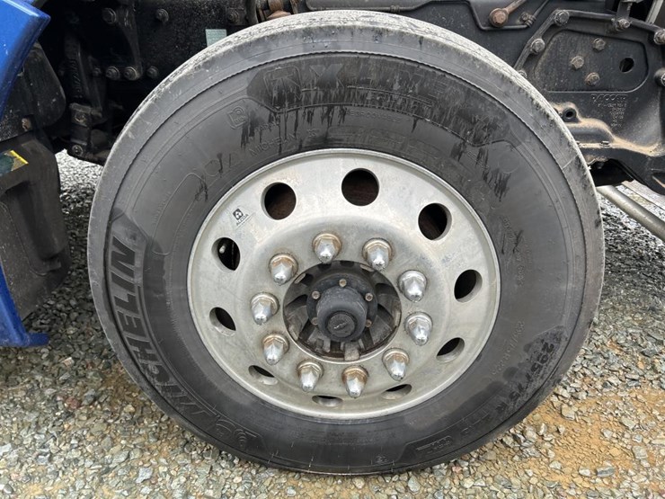 2018-kenworth-t680-image-93