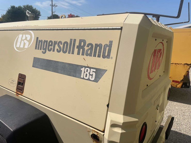 2002-ingersoll-rand-185-image-47