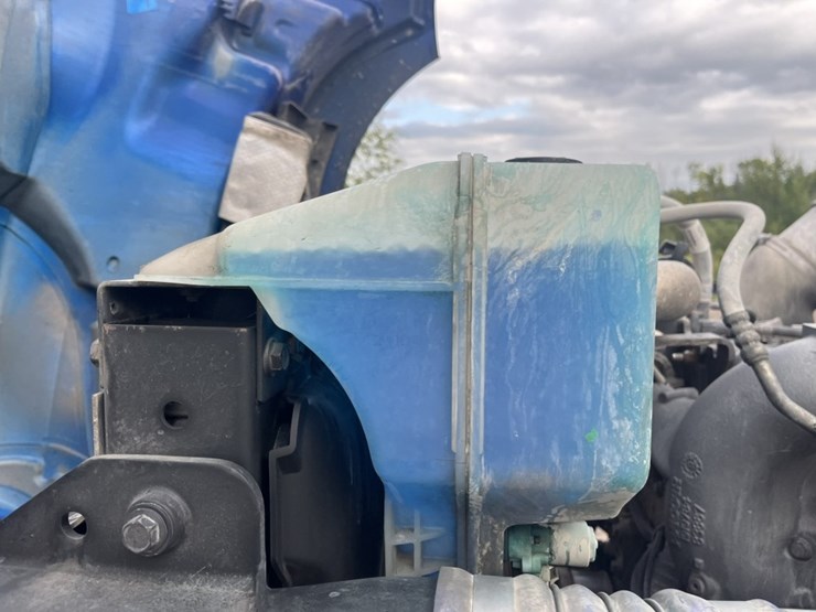 2020-kenworth-t680-image-30