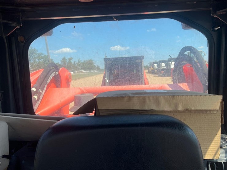 2019-kubota-svl95-2s-image-32