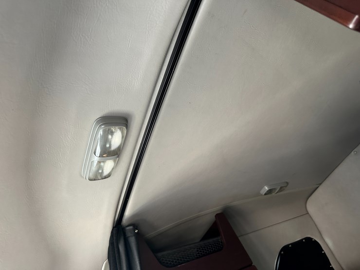 2018-western-star-5700-image-77