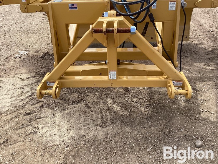 2022-schmeiser-svt24r-24'-varitrak-folding-3-pt-land-leveler-image-11