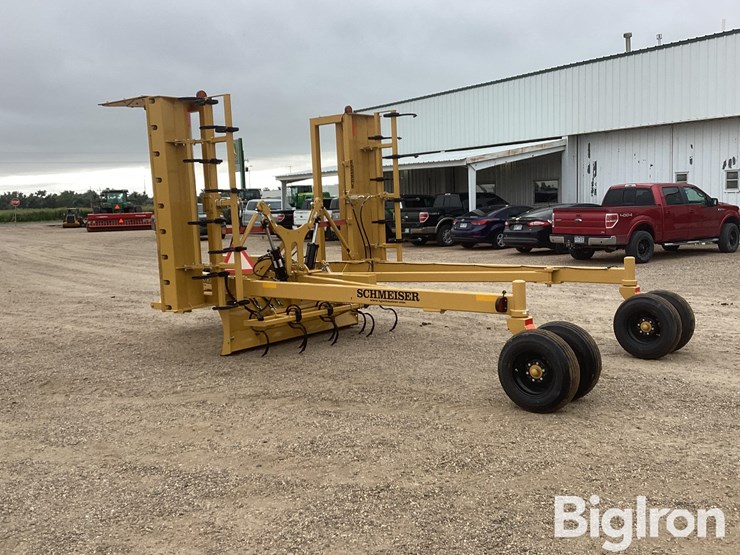 2022-schmeiser-svt24r-24'-varitrak-folding-3-pt-land-leveler-image-7