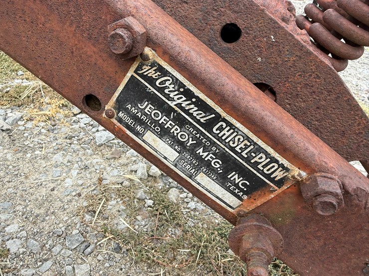 #23943-•-jeoffroy-mfg-14’-chisel-plow-image-6