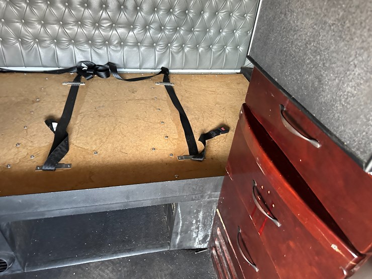 2018-western-star-5700-image-74