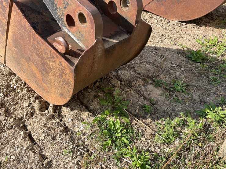 #13397-•-new-holland-bucket-image-4