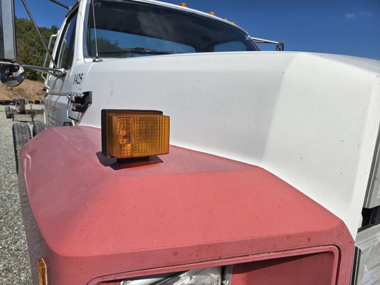 1994-ford-f700-image-14