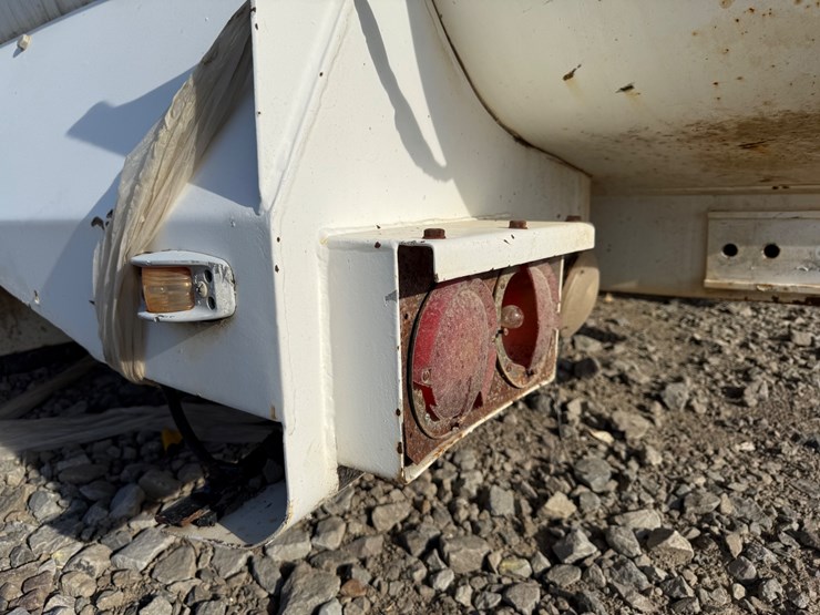 #5024-•-agm-agmc9l-~2000gal-water-tank-truck-bed-inv#:-5024-image-29