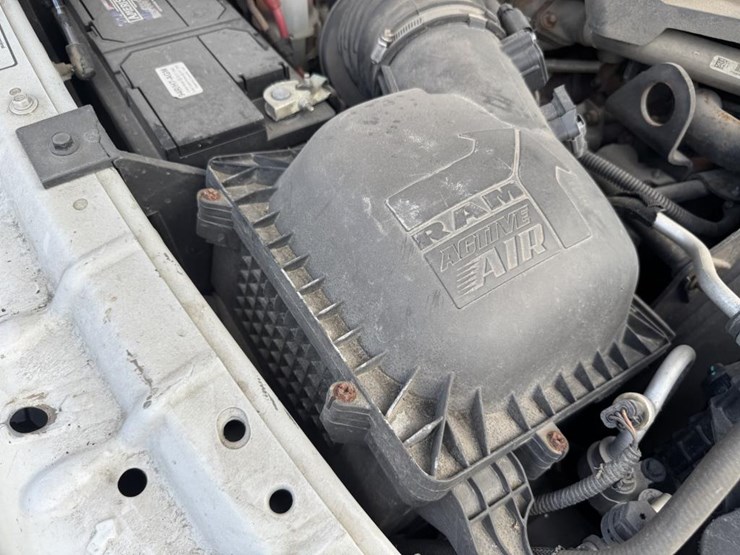 2017-ram-5500-slt-image-66